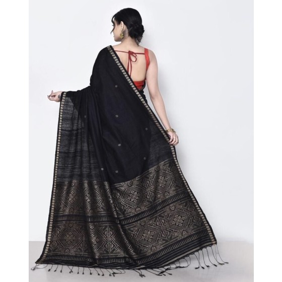 Women Embroidered Sheer-Through Saree